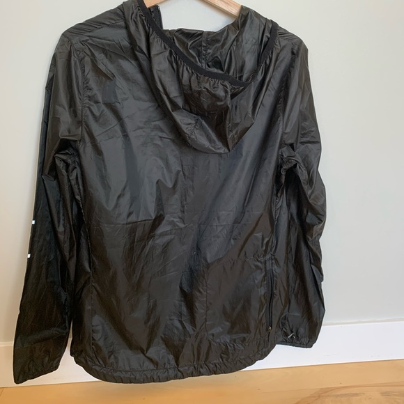 New balance black windbreaker size M - Picture 2 of 8